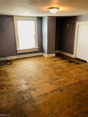 209 Charlotte ST, Suffolk, VA 23434