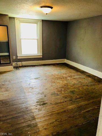 209 Charlotte ST, Suffolk, VA 23434