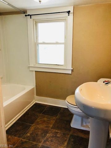 209 Charlotte ST, Suffolk, VA 23434