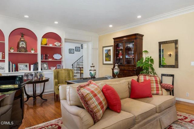 612 Landor Lane, Pasadena, CA 91106