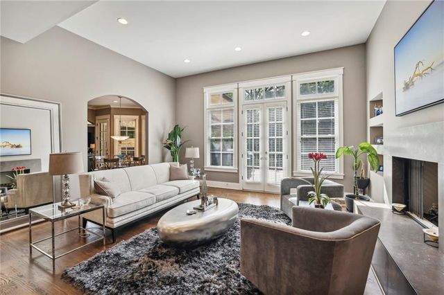 6285 Aberdeen Drive, Atlanta, GA 30328