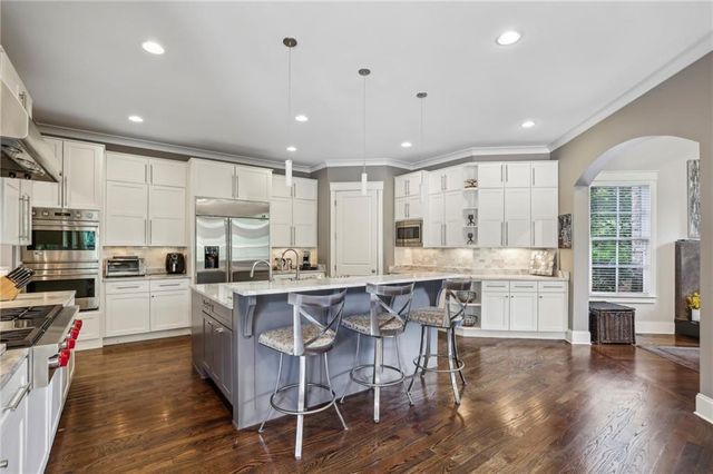 6285 Aberdeen Drive, Atlanta, GA 30328