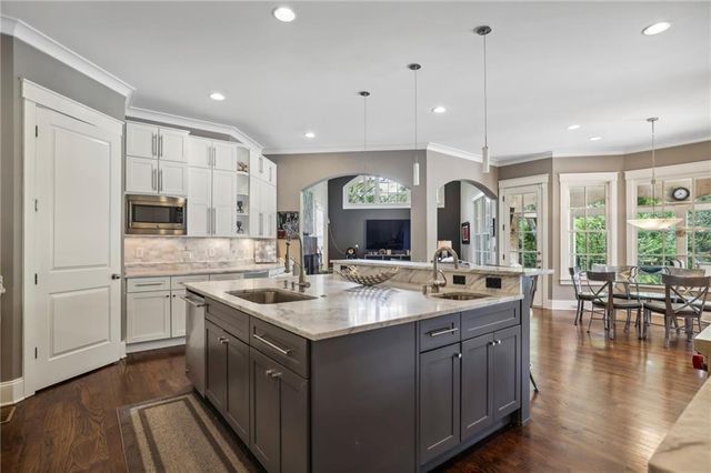 6285 Aberdeen Drive, Atlanta, GA 30328