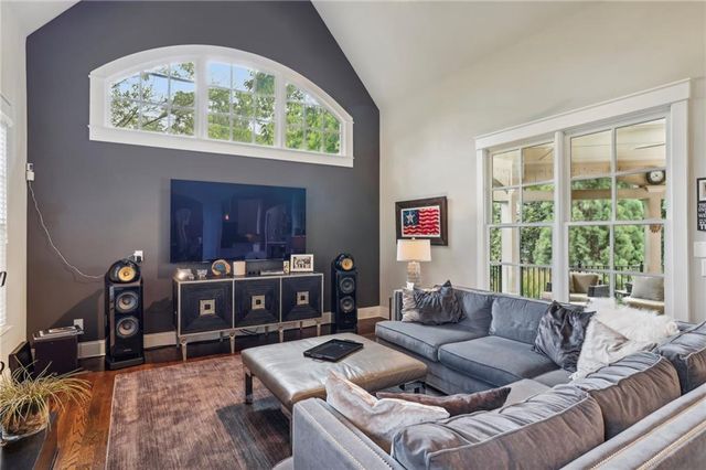 6285 Aberdeen Drive, Atlanta, GA 30328