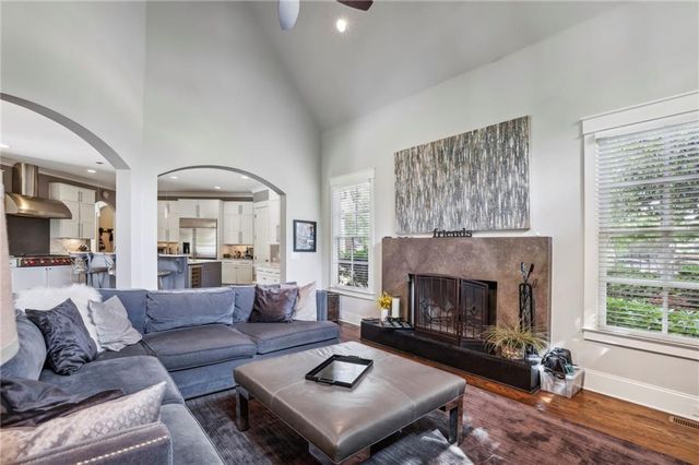 6285 Aberdeen Drive, Atlanta, GA 30328