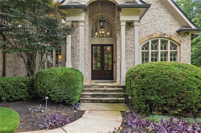 6285 Aberdeen Drive, Atlanta, GA 30328