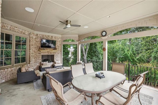 6285 Aberdeen Drive, Atlanta, GA 30328