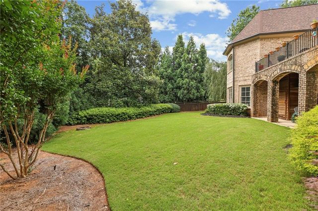 6285 Aberdeen Drive, Atlanta, GA 30328