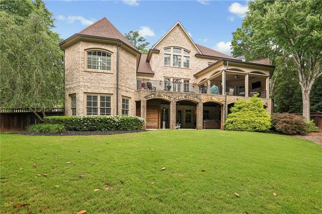 6285 Aberdeen Drive, Atlanta, GA 30328