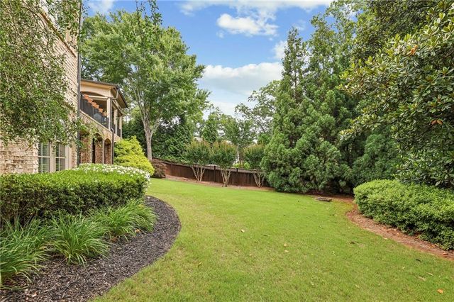 6285 Aberdeen Drive, Atlanta, GA 30328