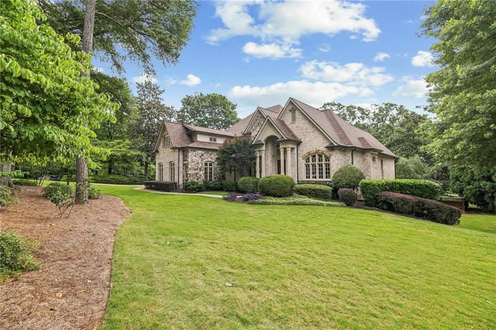 6285 Aberdeen Drive, Atlanta, GA 30328