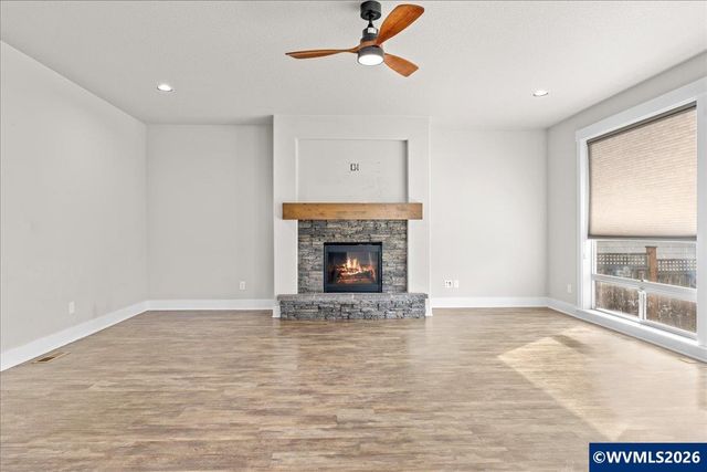 3858 Rogue Av S, Salem, OR 97302