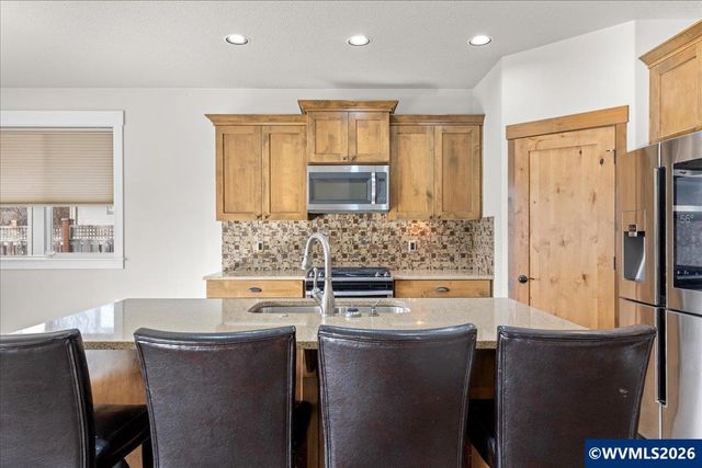 3858 Rogue Av S, Salem, OR 97302