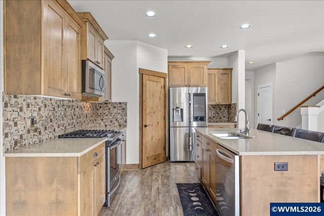 3858 Rogue Av S, Salem, OR 97302