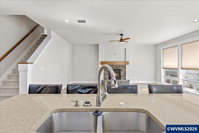 3858 Rogue Av S, Salem, OR 97302