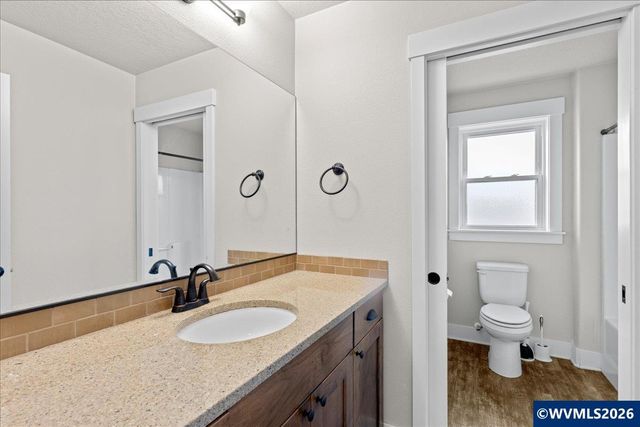 3858 Rogue Av S, Salem, OR 97302