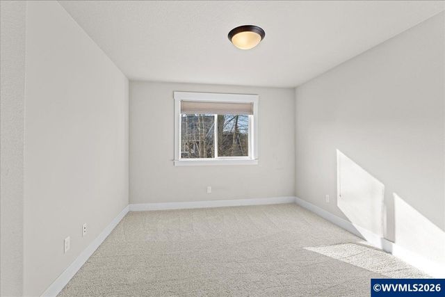 3858 Rogue Av S, Salem, OR 97302