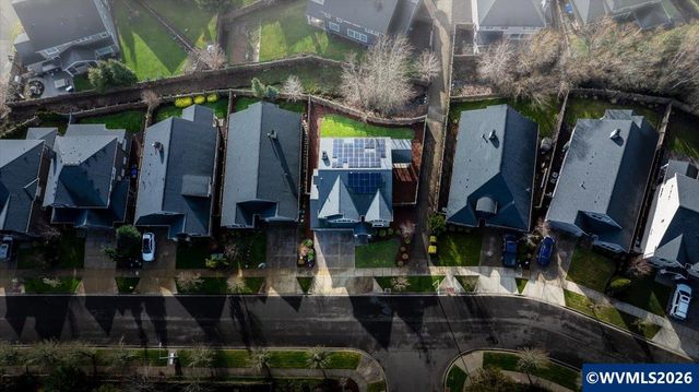 3858 Rogue Av S, Salem, OR 97302