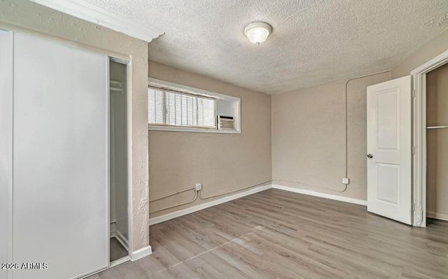 909 S 35TH Avenue, Phoenix, AZ 85009