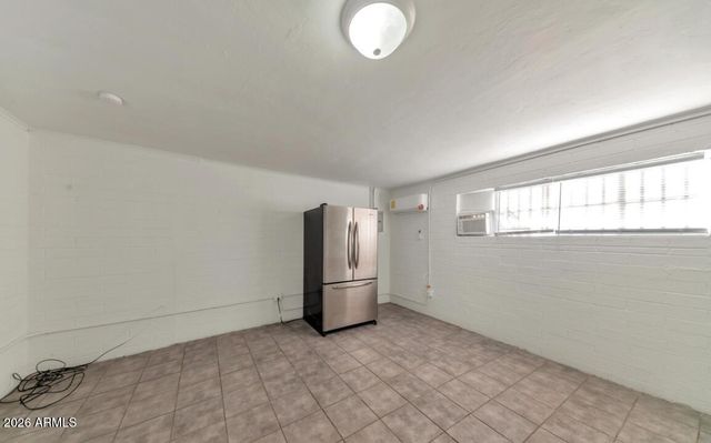 909 S 35TH Avenue, Phoenix, AZ 85009