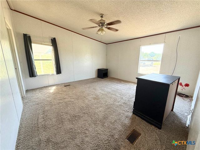 845 Crest Court, Copperas Cove, TX 76522