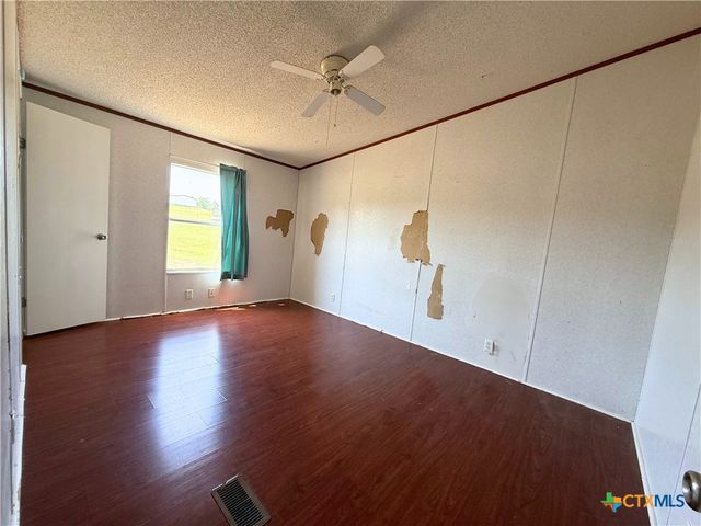 845 Crest Court, Copperas Cove, TX 76522