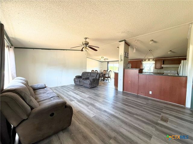 845 Crest Court, Copperas Cove, TX 76522