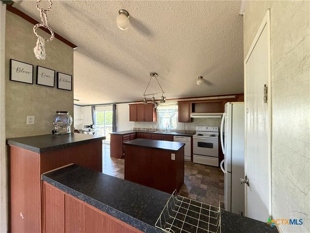 845 Crest Court, Copperas Cove, TX 76522