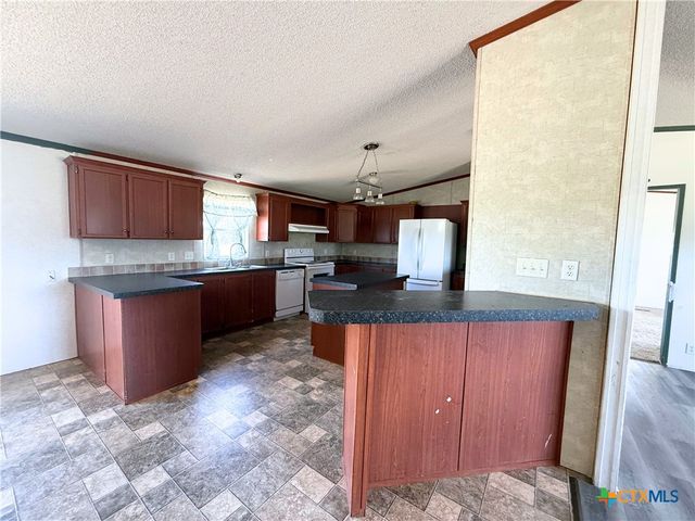845 Crest Court, Copperas Cove, TX 76522