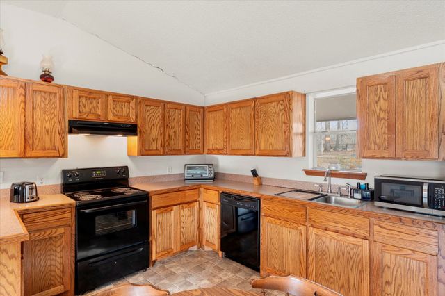 106 Lively Avenue, Mt Pleasant, TX 75455