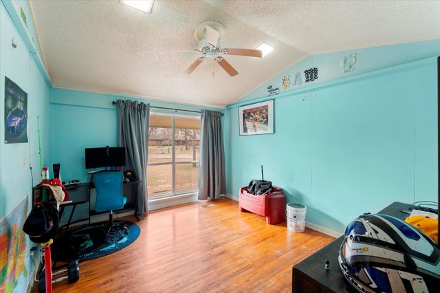 106 Lively Avenue, Mt Pleasant, TX 75455