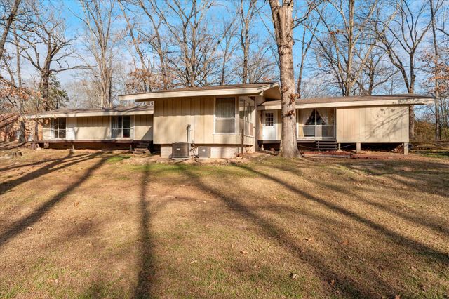 106 Lively Avenue, Mt Pleasant, TX 75455