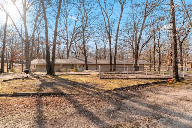 106 Lively Avenue, Mt Pleasant, TX 75455