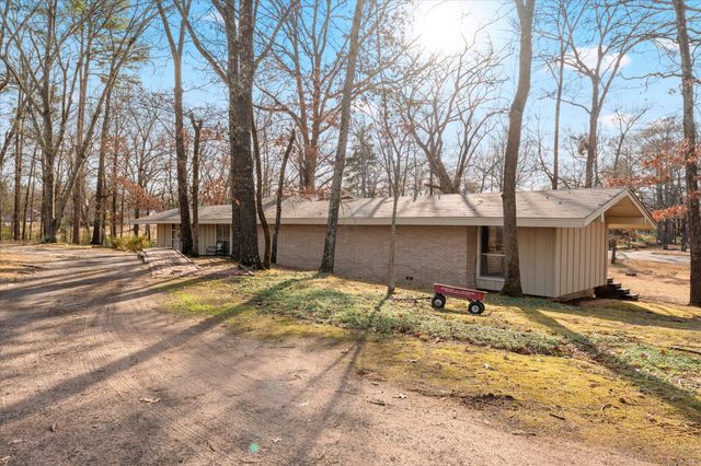 106 Lively Avenue, Mt Pleasant, TX 75455