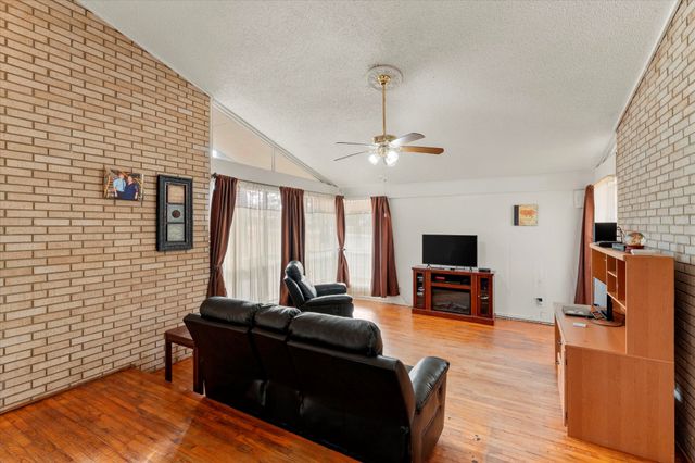 106 Lively Avenue, Mt Pleasant, TX 75455