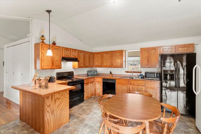 106 Lively Avenue, Mt Pleasant, TX 75455