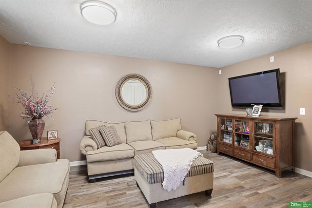 6725 S 191st Avenue, Omaha, NE 68135