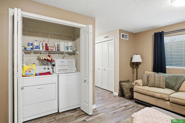 6725 S 191st Avenue, Omaha, NE 68135