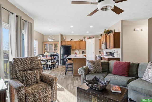 6725 S 191st Avenue, Omaha, NE 68135