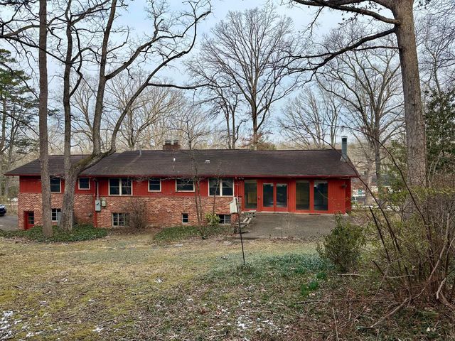 302 Arrow Drive, Signal Mountain, TN 37377