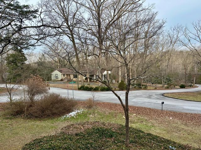 302 Arrow Drive, Signal Mountain, TN 37377