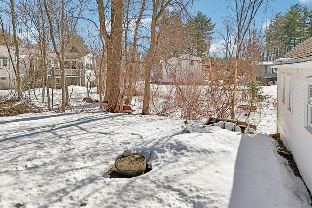 5 Grandview Ter, Sandown, NH 03873