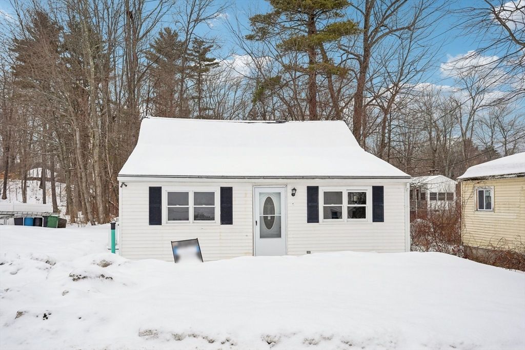 5 Grandview Ter, Sandown, NH 03873