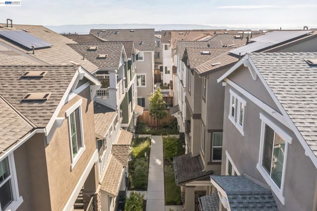 37231 Sand Bar Pl, Newark, CA 94560