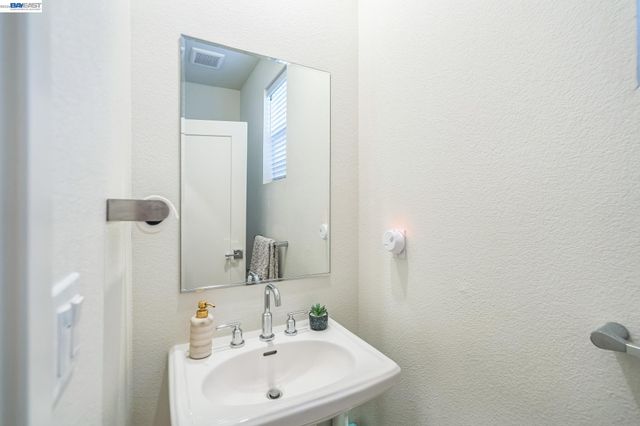 37231 Sand Bar Pl, Newark, CA 94560