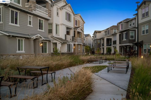 37231 Sand Bar Pl, Newark, CA 94560