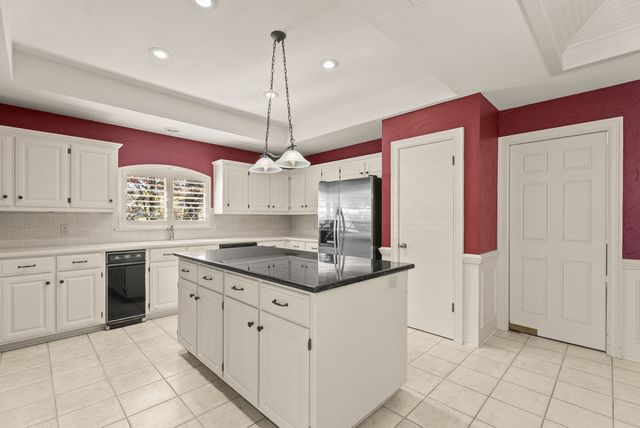 1807 Royal Oak Drive, Tyler, TX 75703