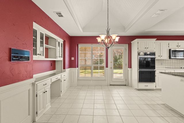 1807 Royal Oak Drive, Tyler, TX 75703