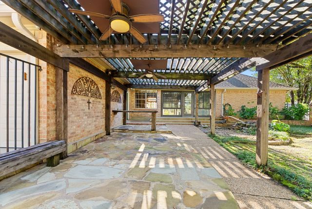 1807 Royal Oak Drive, Tyler, TX 75703