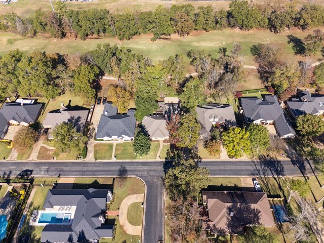 1807 Royal Oak Drive, Tyler, TX 75703